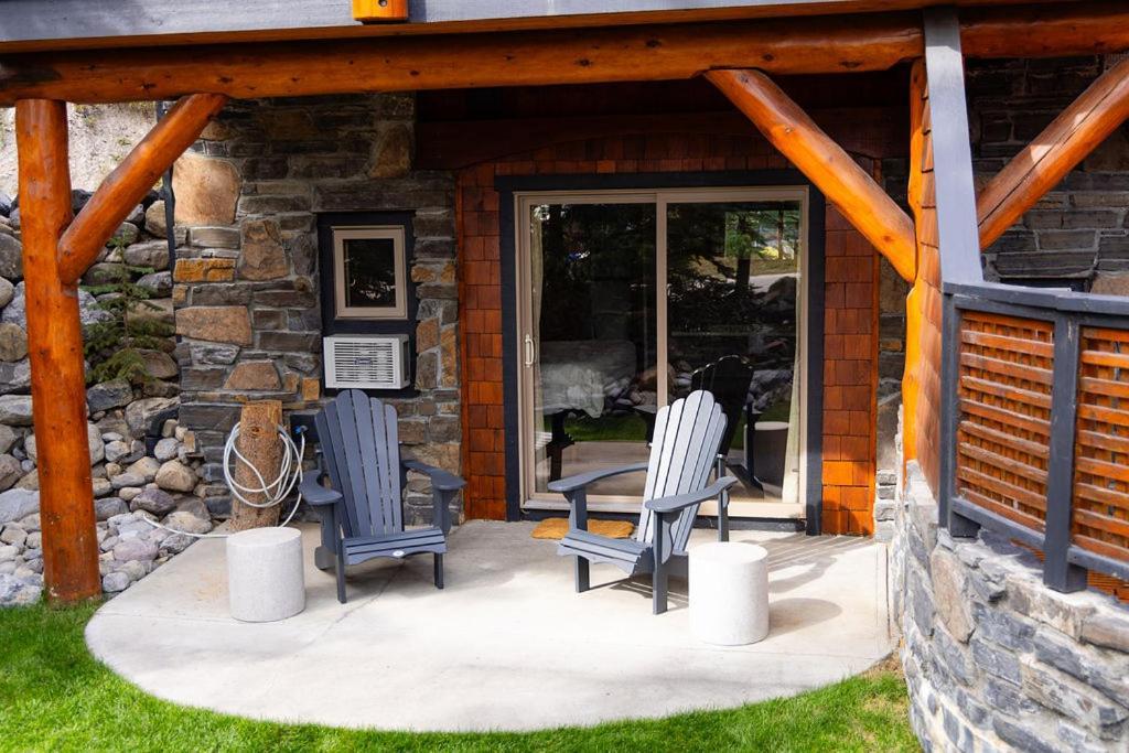 A Bear And Bison Country Inn Canmore Zewnętrze zdjęcie