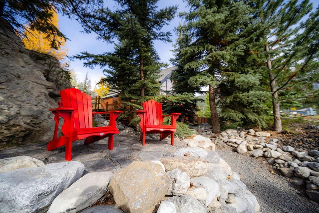 A Bear And Bison Country Inn Canmore Zewnętrze zdjęcie