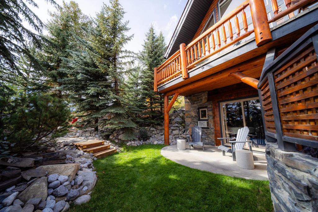 A Bear And Bison Country Inn Canmore Zewnętrze zdjęcie