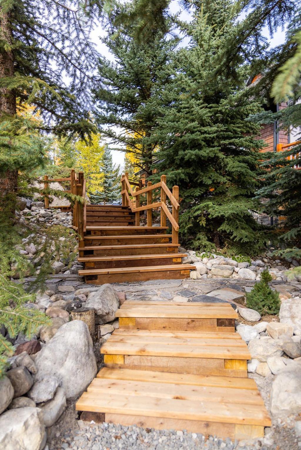 A Bear And Bison Country Inn Canmore Zewnętrze zdjęcie