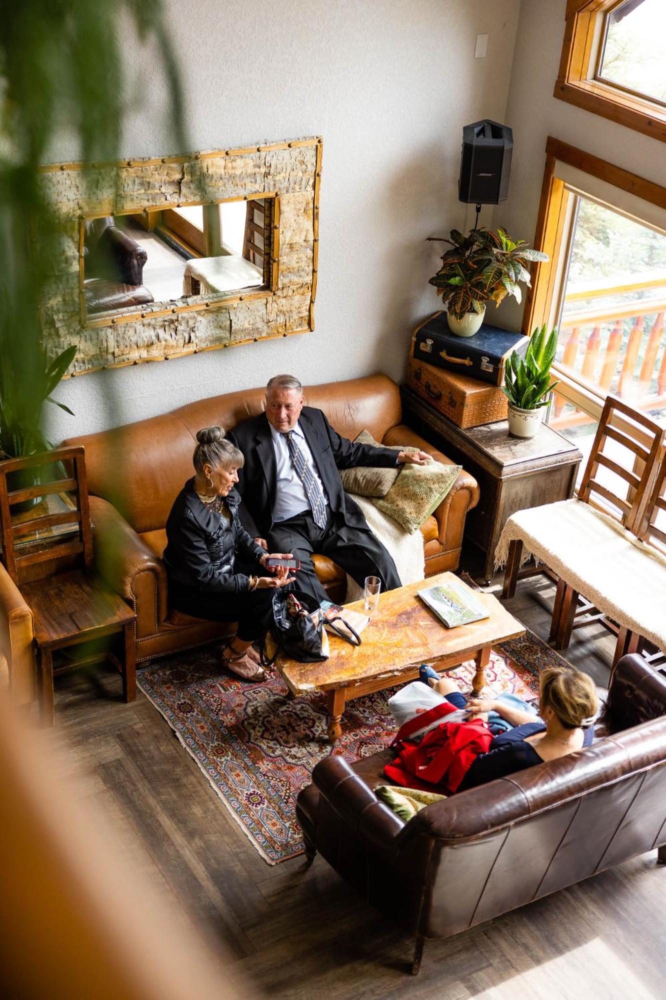 A Bear And Bison Country Inn Canmore Zewnętrze zdjęcie
