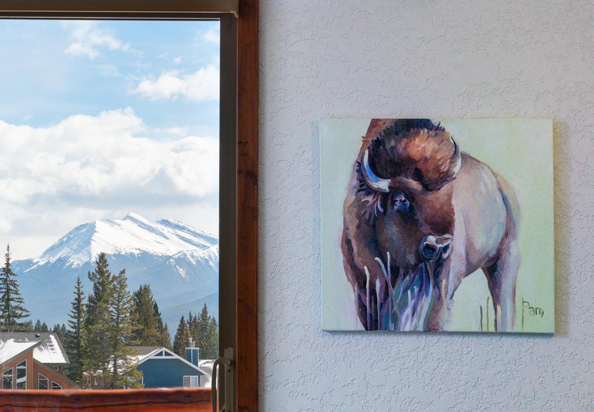 A Bear And Bison Country Inn Canmore Zewnętrze zdjęcie